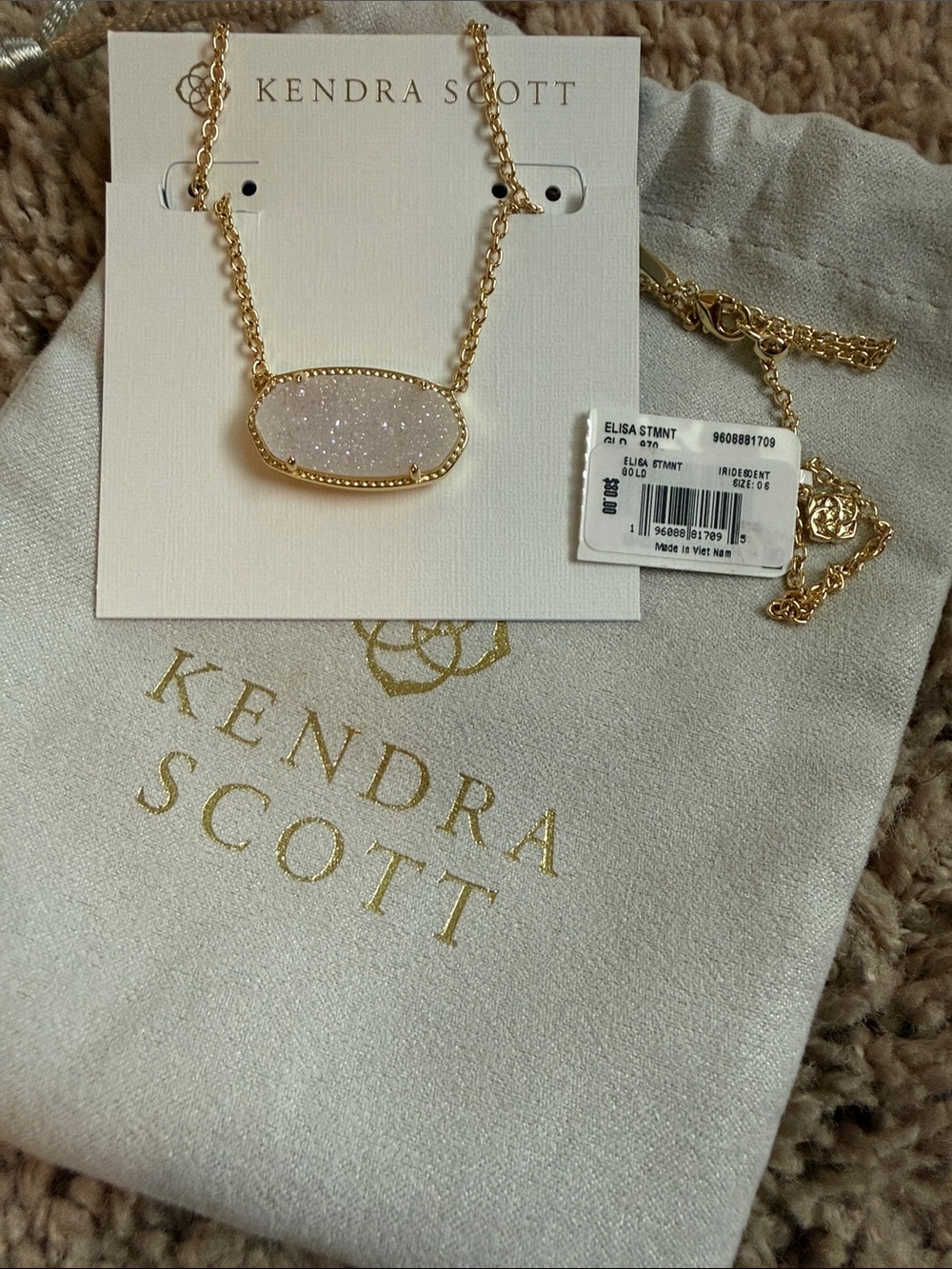 Kendra Scott ELISA GOLD STATEMENT SHORT PENDANT NECKLACE